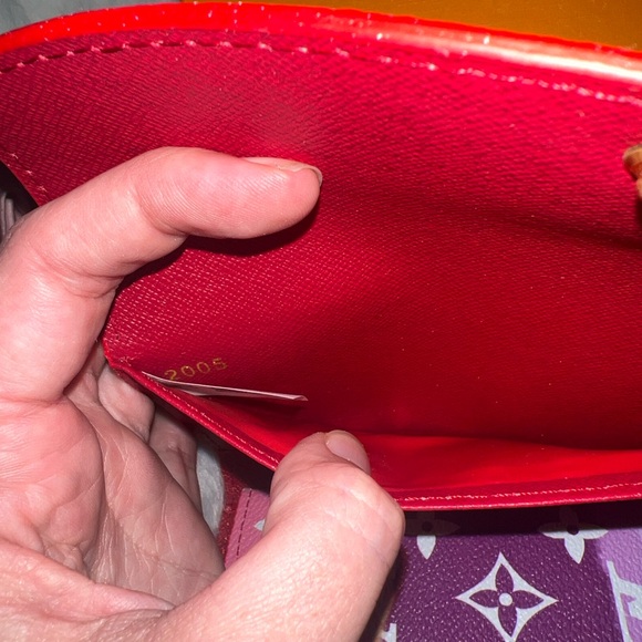 L V Monogram Wallet - Picture 10 of 12